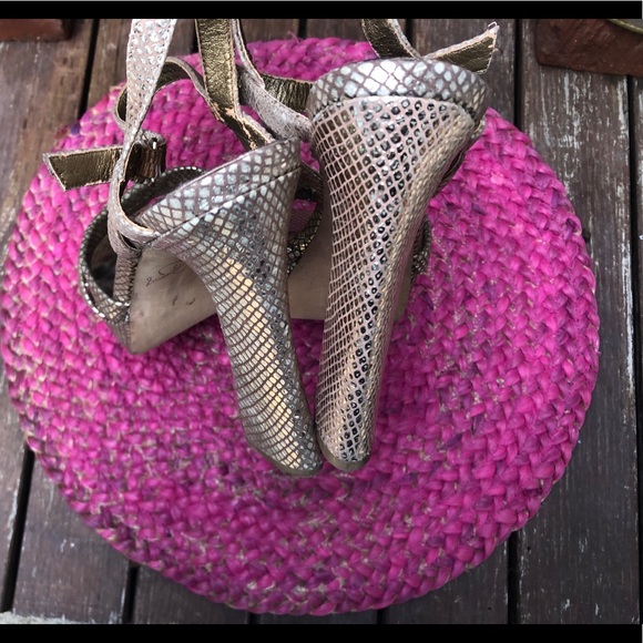 Sam Edelman Gold Platforms - Size 11 - Picture 7 of 8